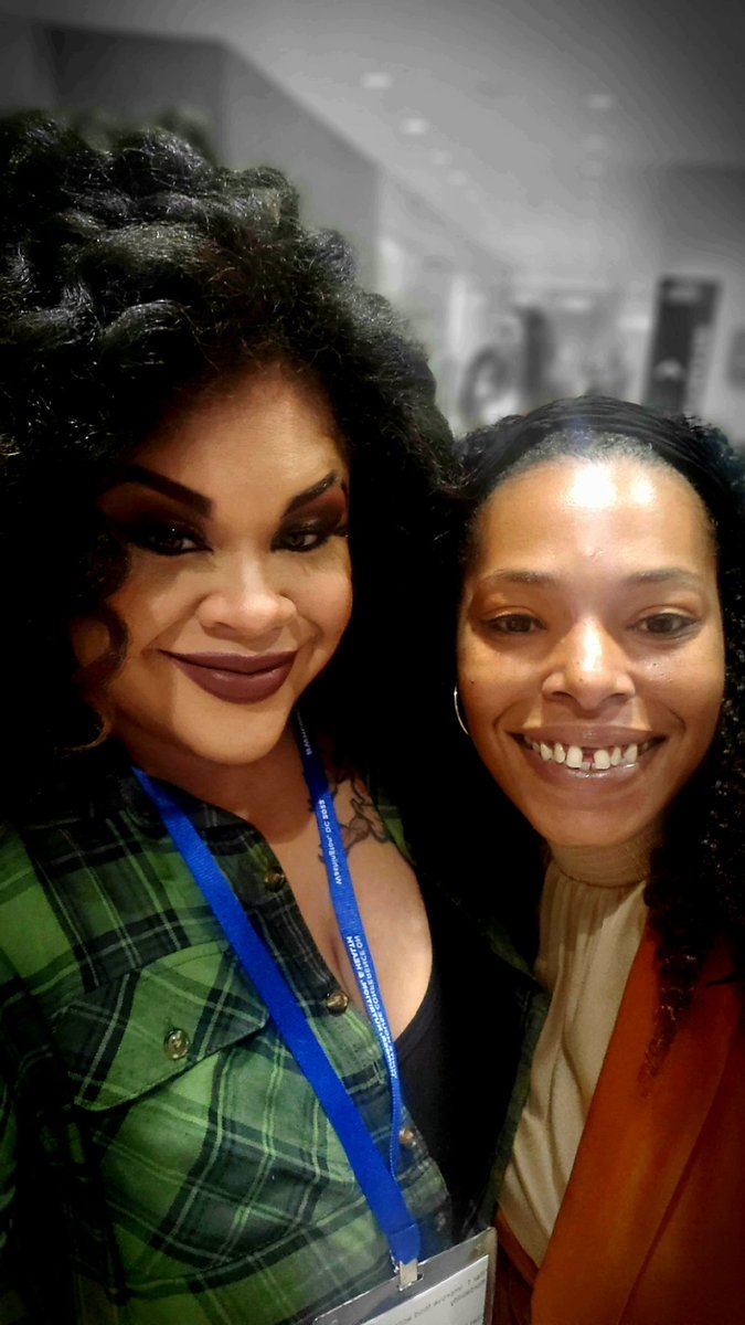 leylahavok's tweet photo. Miss @Jimmieka_Mills was truly inspiring, wonderful, and a beautiful role model for all the Black Queens running this nation ✨️🖤👑✨️
An Absolute honor of meeting you! ❤️ @azfoodbanks
#whconference #hungerNutritionandhealth #Washingtondc #azfoodbanks https://t.co/fJ0JS47xN9
