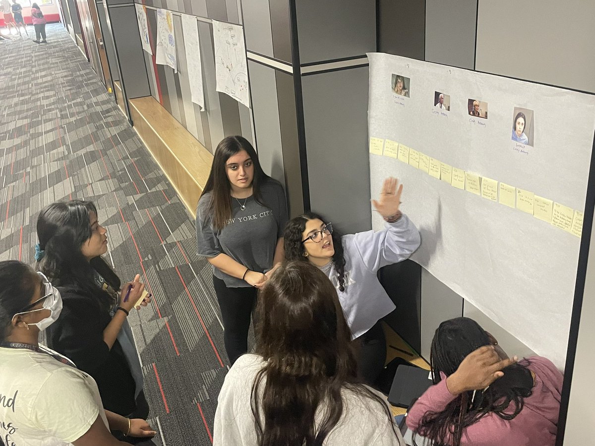 CoppellHigh's tweet photo. #ForensicsScience class working through evidence in a murder case today. #CHSLearnLoveServe #CISDWorkingTogether @CoppellISD #MsMurphy https://t.co/Iaf98AGtMv