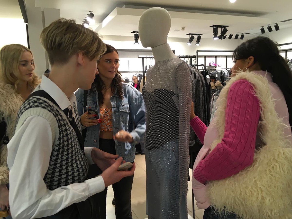 SCFEOfficial's tweet photo. Style watching around town with our Fashion Buying, Styling &amp; Visual Merchandising students

#fashion #stylingcourse #plc #furthereducation #buyingcourse #buyer #portfolio #trendwatching #visualmerchandising #fashionportfolio  #retaildisplaycourse #fashioncourse #ddletb https://t.co/clfMETf21q
