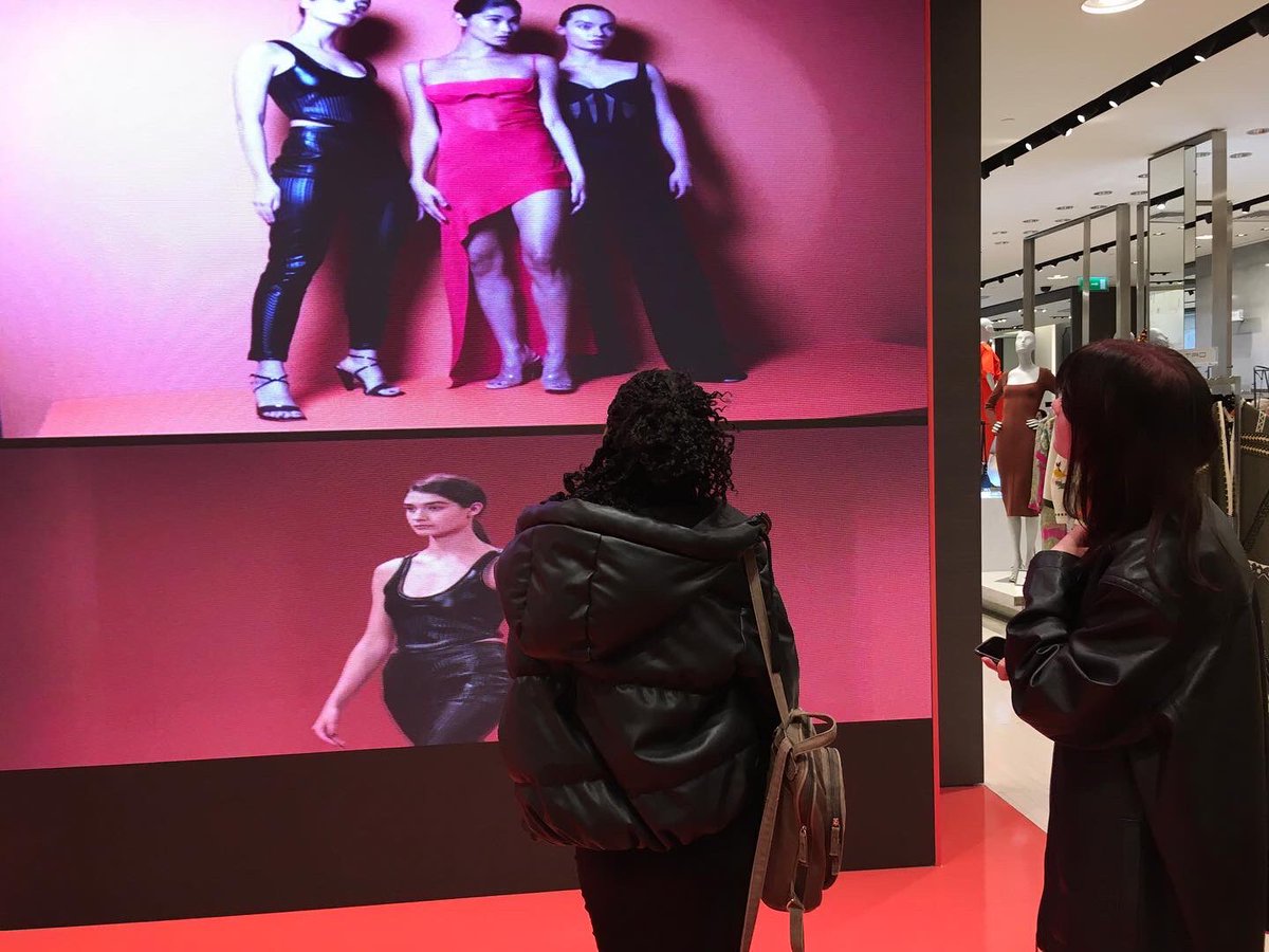 SCFEOfficial's tweet photo. Style watching around town with our Fashion Buying, Styling &amp; Visual Merchandising students

#fashion #stylingcourse #plc #furthereducation #buyingcourse #buyer #portfolio #trendwatching #visualmerchandising #fashionportfolio  #retaildisplaycourse #fashioncourse #ddletb https://t.co/clfMETf21q