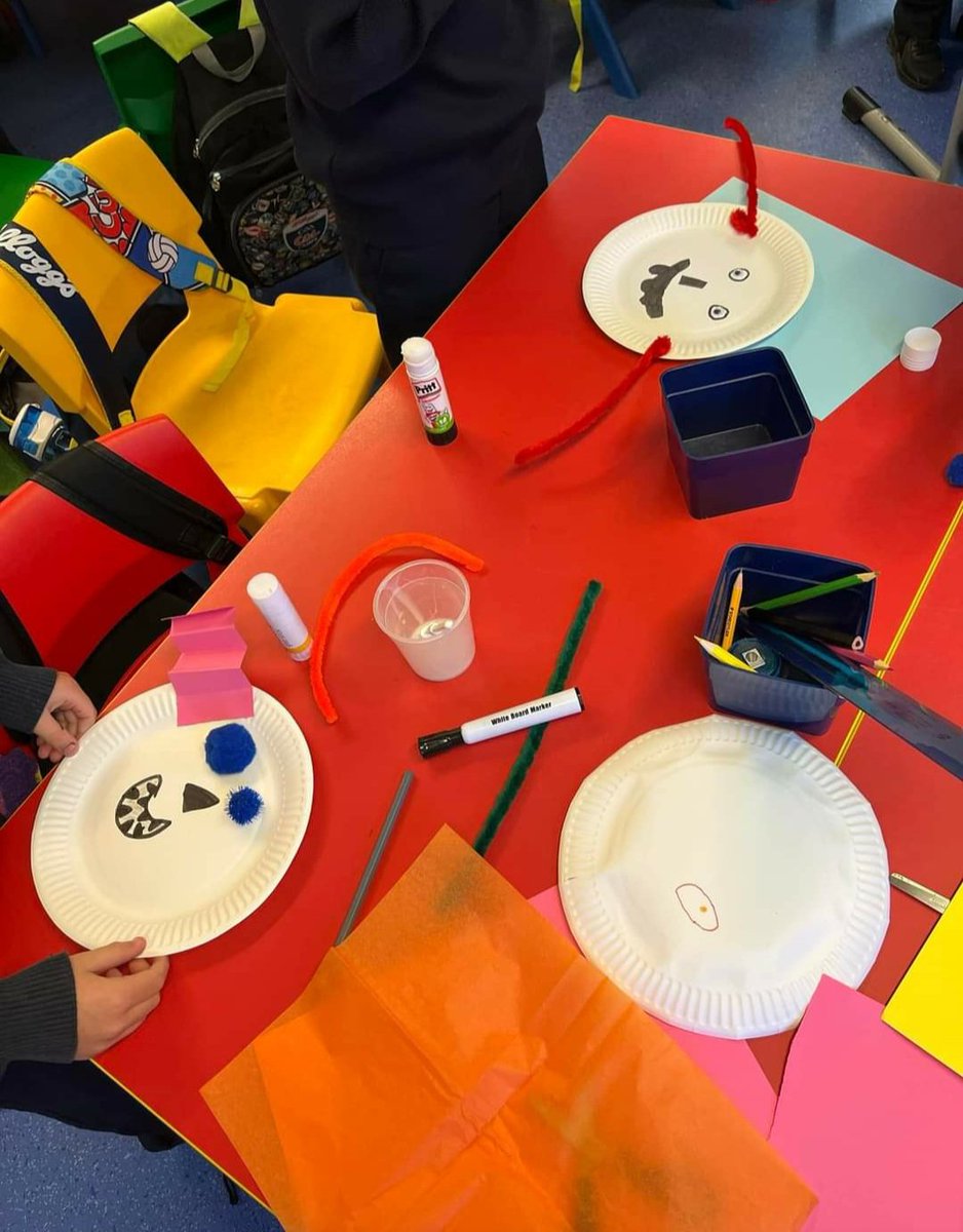 ColumbaBallerin's tweet photo. P4/5 pupils engaging in a REACH session focusing on worry 💭
We explored worries we might have, how we can make them smaller and people who can help us 🗣
They created their own monsters and we read ‘My Monster and Me’ by Nadiya Hussain 📚
#REACHProject #WellbeingWednesday https://t.co/r45rKi5XD7