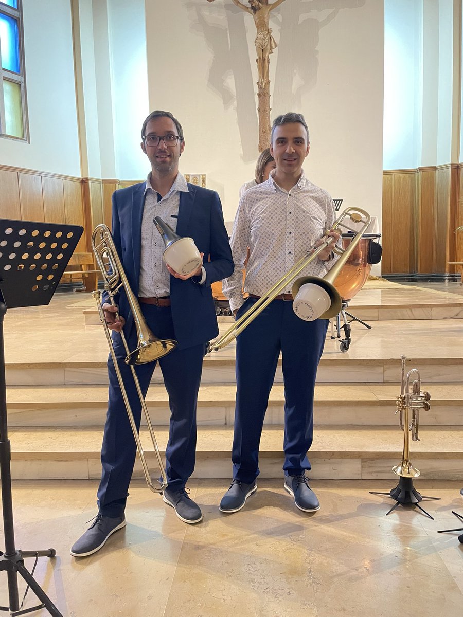 spainopenbrass's tweet photo. Qué bien suenan las nuevas sordinas de trombón UpSound basic straight!😁 Las estrenamos en 10 minutos en “La Milagrosa” en Teruel 🥳🎺🎹🥁
.
.
.
#openbrass #spainopenbrass #brass #trumpet #trombone #drums #stomvi #upsound #upsoundexperience #music https://t.co/kaQTwmlaGa