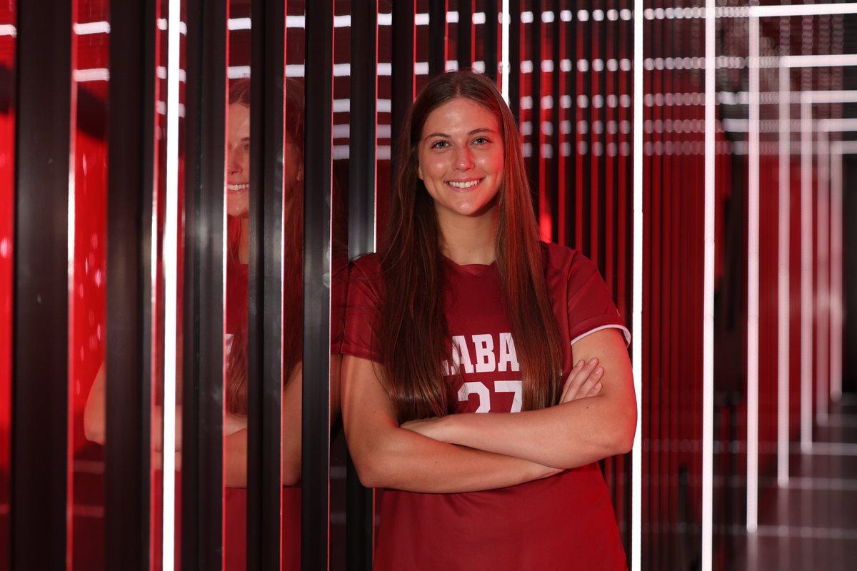 AlabamaSoccer's tweet photo. Happy birthday to Sydney Vincens!! https://t.co/jCNba4ptBa