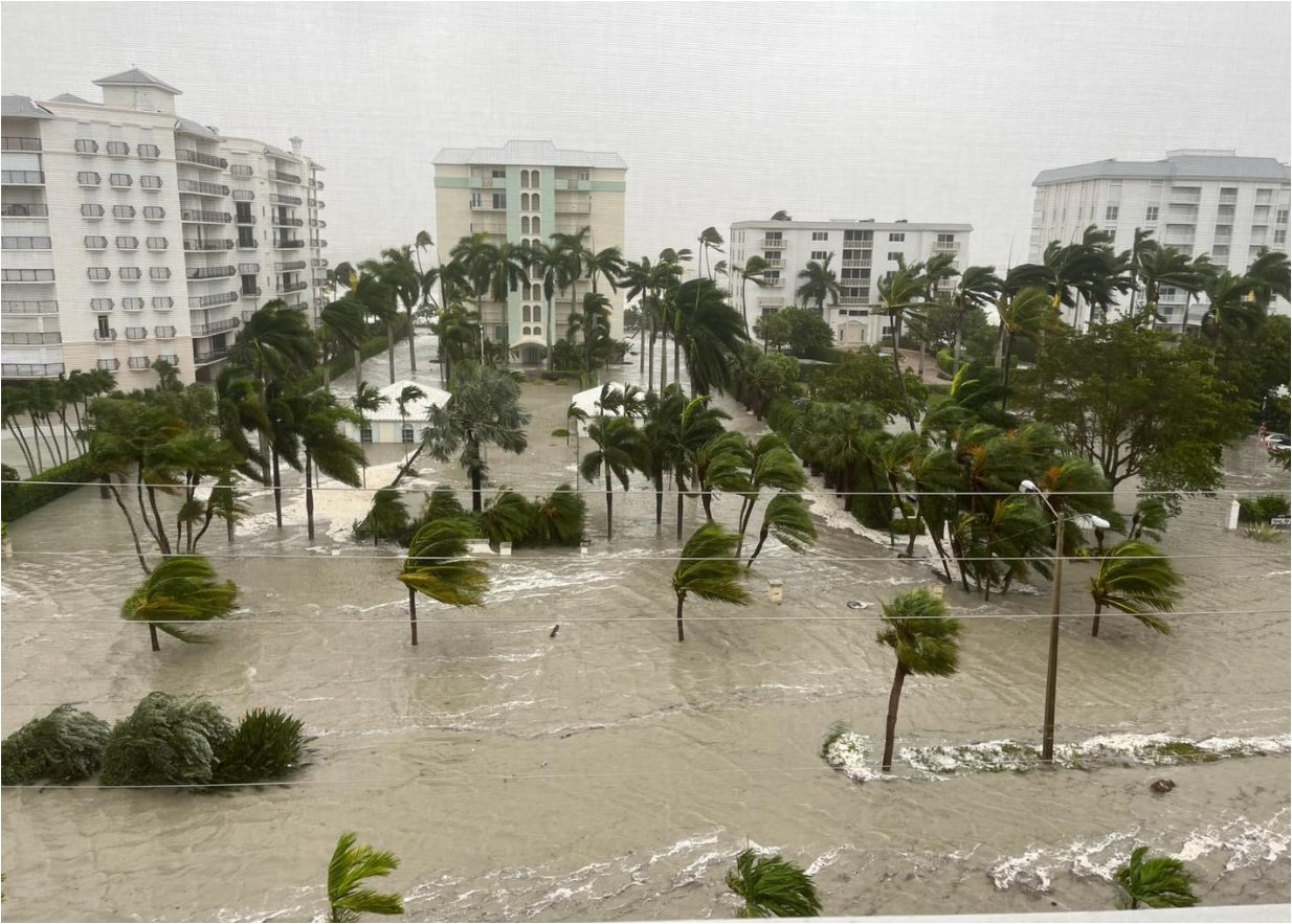 Mike Clay on Twitter "Dangerous and damaging storm Surge in Naples, FL