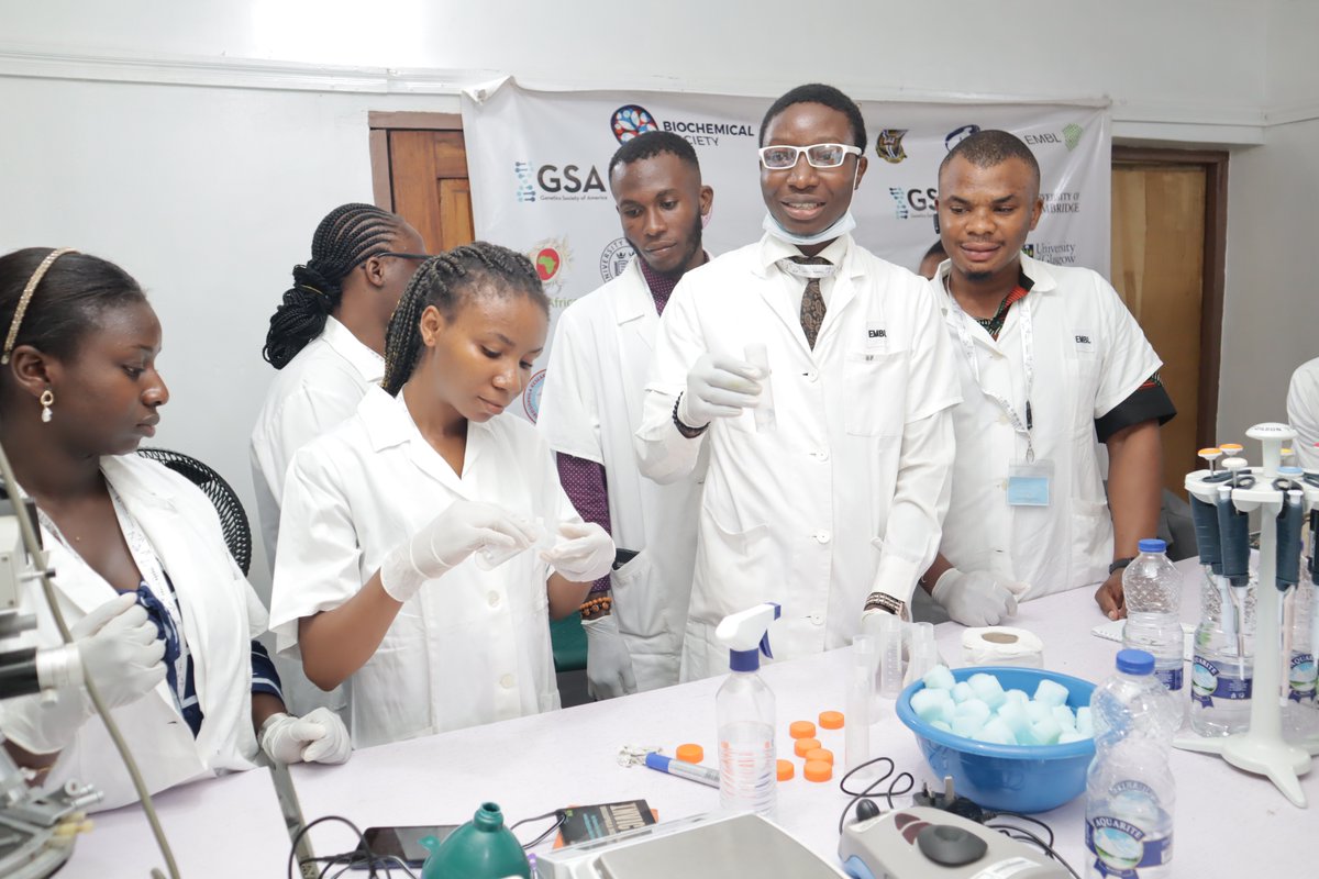DrosophilaRTC's tweet photo. Day 1 Evening: #FlyHandling session at the  #Flybase-#DRTC  #Drosophila workshop @DrosophilaRTC,   #Basorun, #Ibadan,  #Nigeria. Many thanks to the  #FlyBoard of @FlyBaseDotOrg for sponsoring this workshop. We thank @GeneticsGSA and @inqababiotecWA for the support. https://t.co/2MXTKUiE9R
