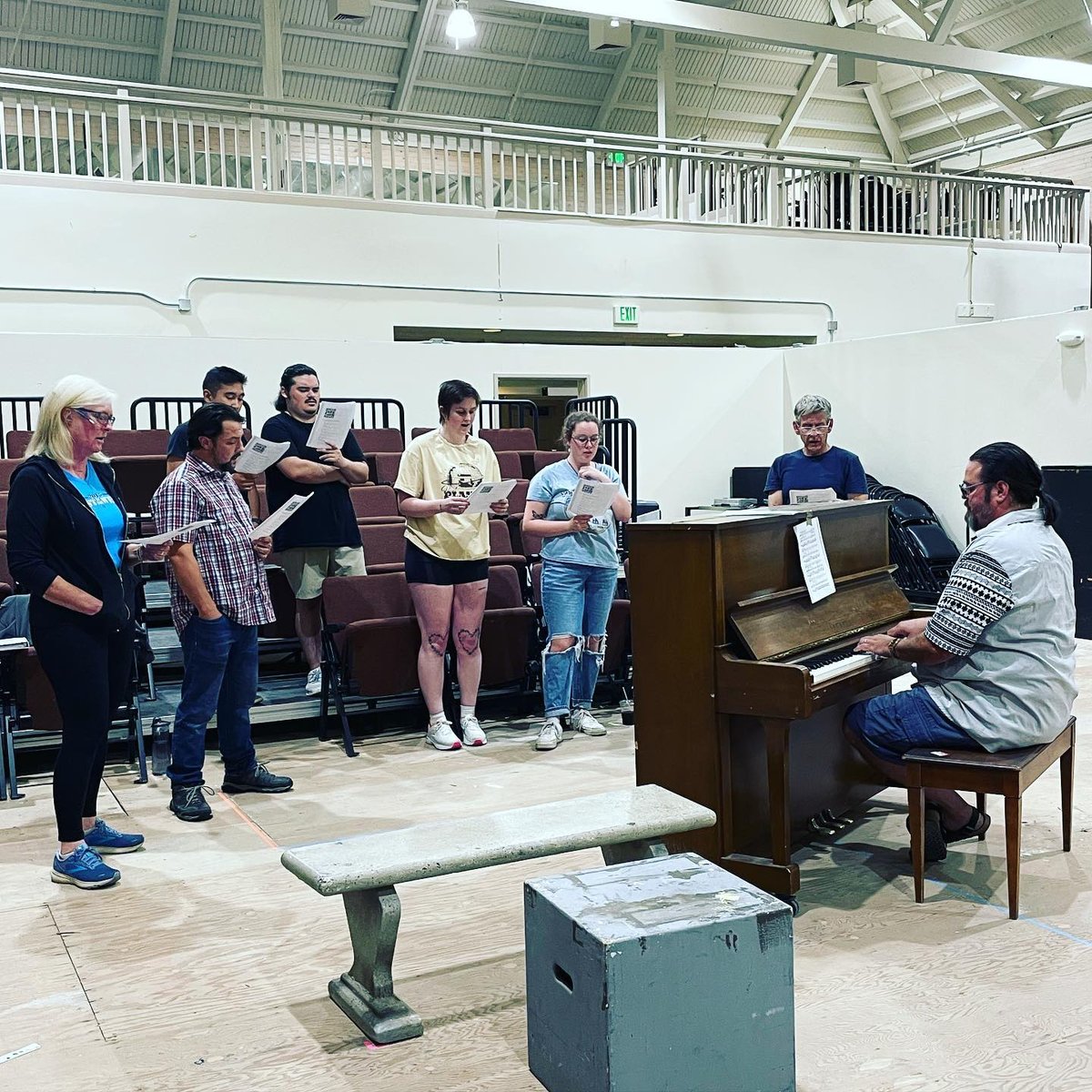 liberalartsosu's tweet photo. #repost @TheatreOSU Music rehearsal tonight for Successful Strategies! Wine? Romance? Opera? This play by @astolowi has it all! #theatrelife #gobeavs #fallproduction https://t.co/mivl5THzst
