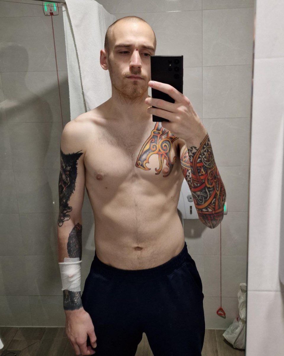 dattalion's tweet photo. “Intensive Cutting with Top russian Nutritionists”
This sarcastic description Mykola Kushch, call sign Frost, added to three images showing his transformation from an athlete to an emaciated shadow after #AzovSteel plant seizure and #russiancaptivity. https://t.co/9tzqKGGJUT