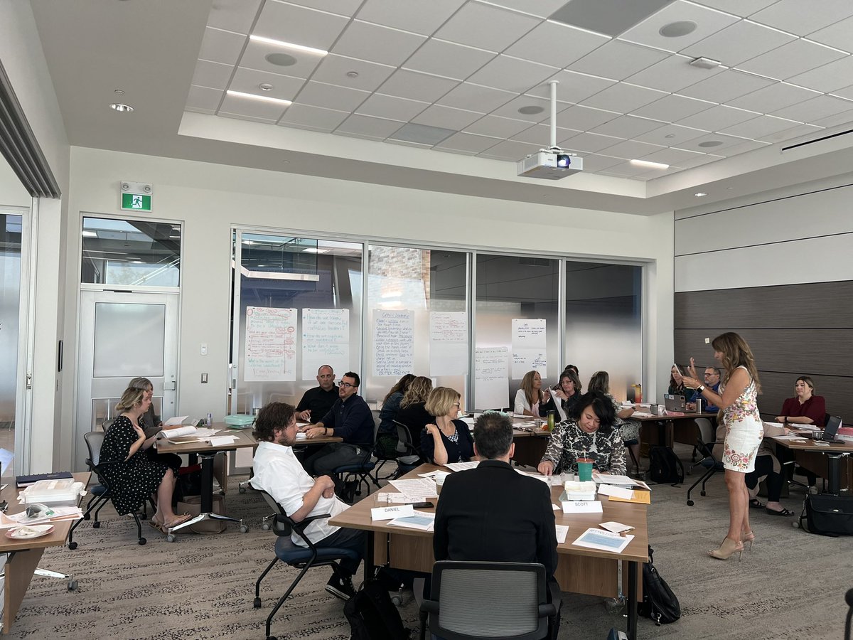 tdecgood's tweet photo. .@EICSCatholic admin leadership formation session with @MMichailides03 #BetterTogether #liftoneanotherup https://t.co/1d0sY30omy