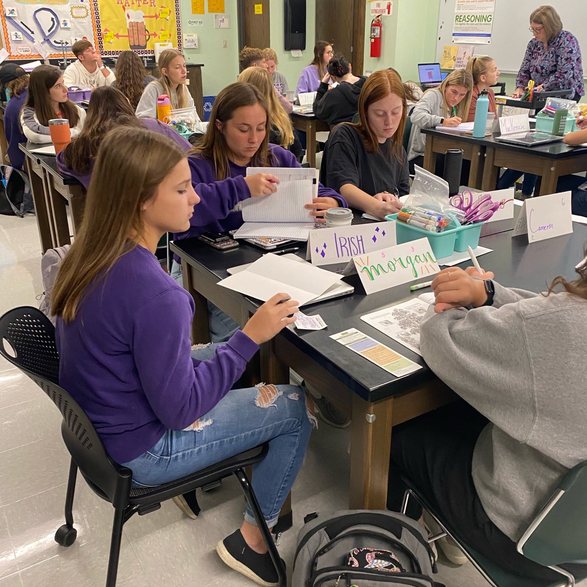 KSUCollegeofEd's tweet photo. Current EDCATS teaming up with future teachers from @Waverly_Schools @Lebo_Waverly during Dr. Pesnell's science class! @JNewt_10 @tracy_2000 Excited for your next visit!
#Kstate #EDCATS #futureEDCATS #visiting #science #posters #tour https://t.co/sDWbsmgUyH