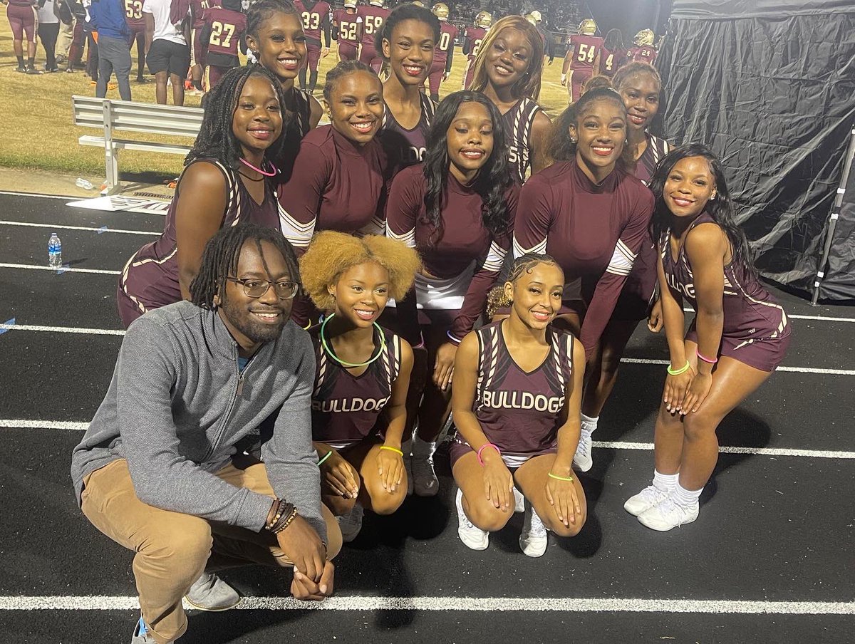 NadariusClarkVA's tweet photo. Got to embrace my inner band nerd again hanging out with the mighty marching bulldogs at the King’s Fork game in Suffolk last week! Their band gave a great half time show and definitely kept the energy up in the stands! #vadelegate #representationmatters #powertothe757 https://t.co/JvI66zvVM2