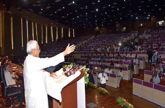 punjabkesari's tweet photo. बिहार के साथ-साथ देश के सभी पिछड़े राज्यों को विशेष राज्य का दर्जा मिलना चाहिएः नीतीश कुमार
https://t.co/N4OFS8swdA
#Biharnews #Patnanews #NitishKumar #Statament #specialstatus #backwardstates #BiharGovernment https://t.co/OlPyf6tnvO