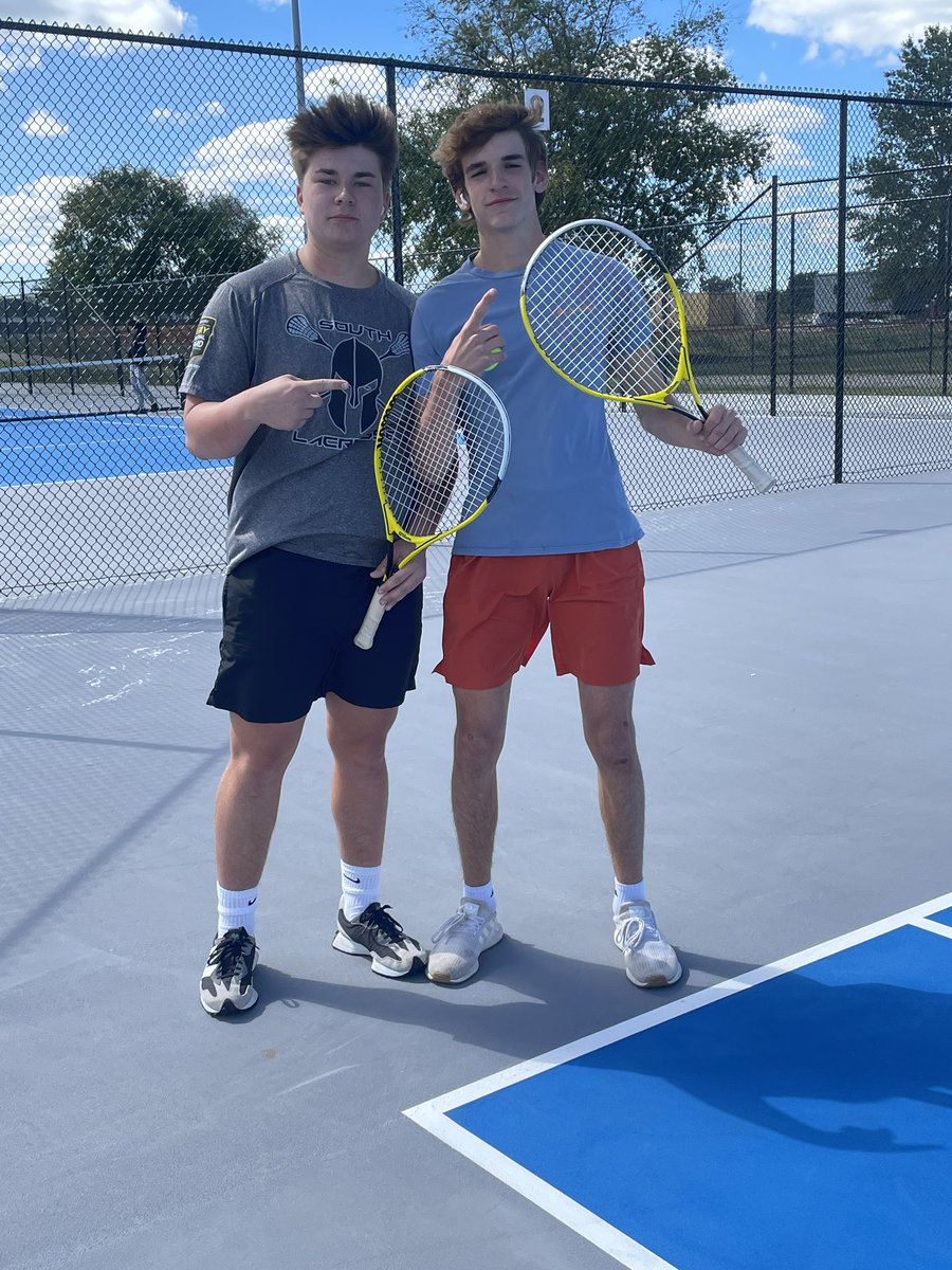 CDotQuarles's tweet photo. Champions of the PE Doubles Tennis tournament! #3rdBlock https://t.co/XjGBJZIORD