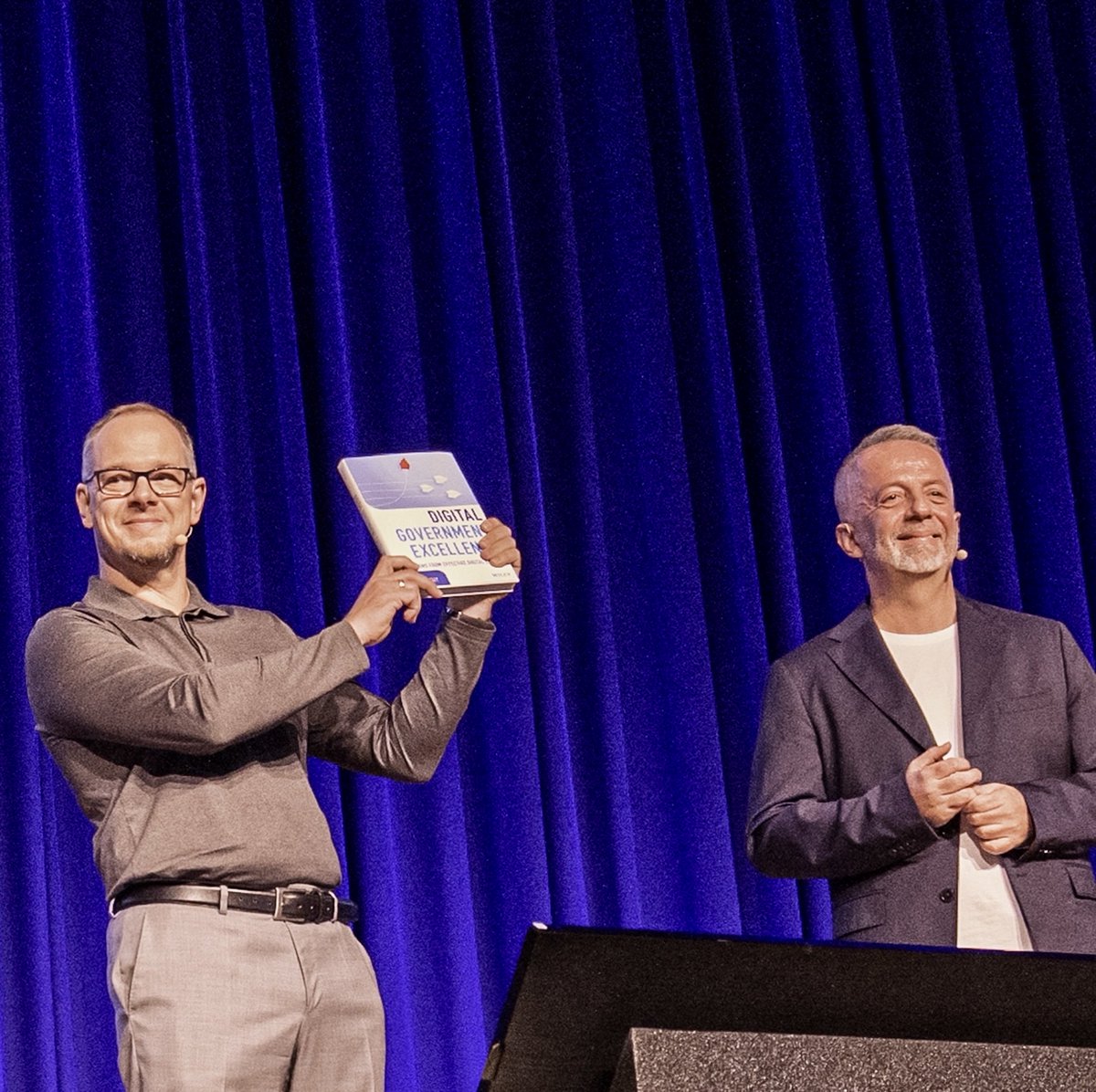 Lauri Haav (@drhaav) on Twitter photo A paper book raffle at @eucloudsummit ? Yes if it is <a href="/sikkut/">Siim Sikkut</a> latest on global digitalisation success stories! A paper book raffle at @eucloudsummit ? Yes if it is <a href="/sikkut/">Siim Sikkut</a> latest on global digitalisation success stories!