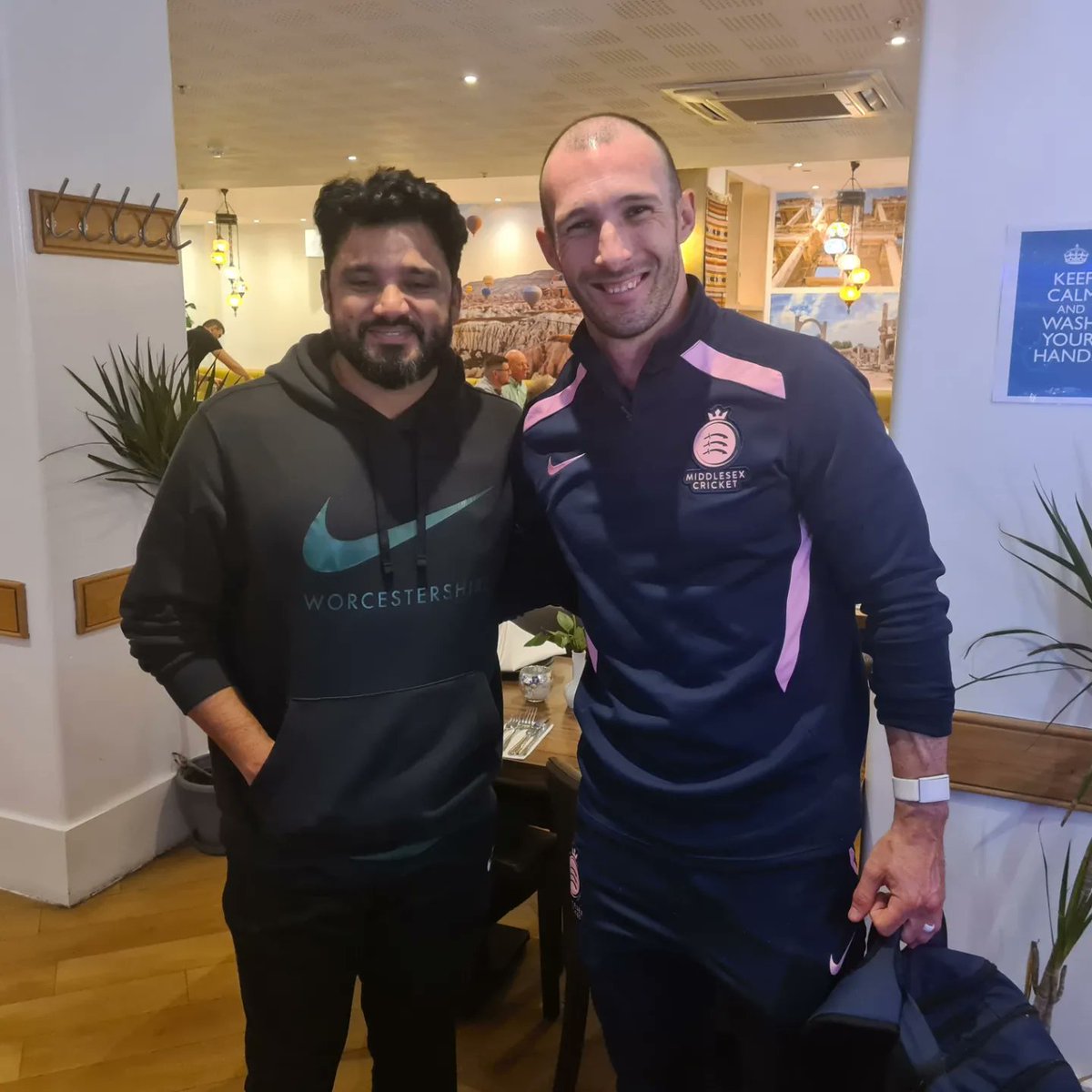vitaesportsuk's tweet photo. Great night with @vitaesportsuk legends @AzharAli_ &amp; @pieterm87 - Great choice of restaurant Azhar!! Safe trips home! 🇵🇰🇸🇸 
#cricket #vitaefamily #Worcestershire #middlesex #Turkish #Pakistan #southafrica https://t.co/YdJzuAZUrd