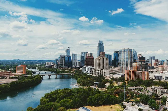 adamkucera's tweet photo. It seems like a lifetime ago that I lived in this amazing city.  Probably because it was more than 23 years ago!  (Crazy)  
It's great to be back again and visiting with some super smart people this week.
#KeepAustinAwesome https://t.co/Mo3NpxZ4Ba