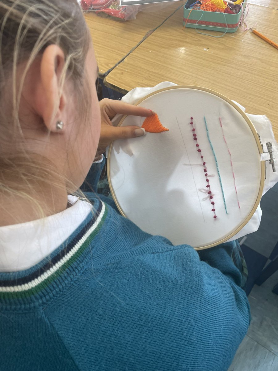Stpaulsartdept's tweet photo. 5th year LCA craft & design students are drawing with a needle & thread! Great start to their stitch samplers🧵 🪡 #creativedecoration https://t.co/NBsrbk9ur7