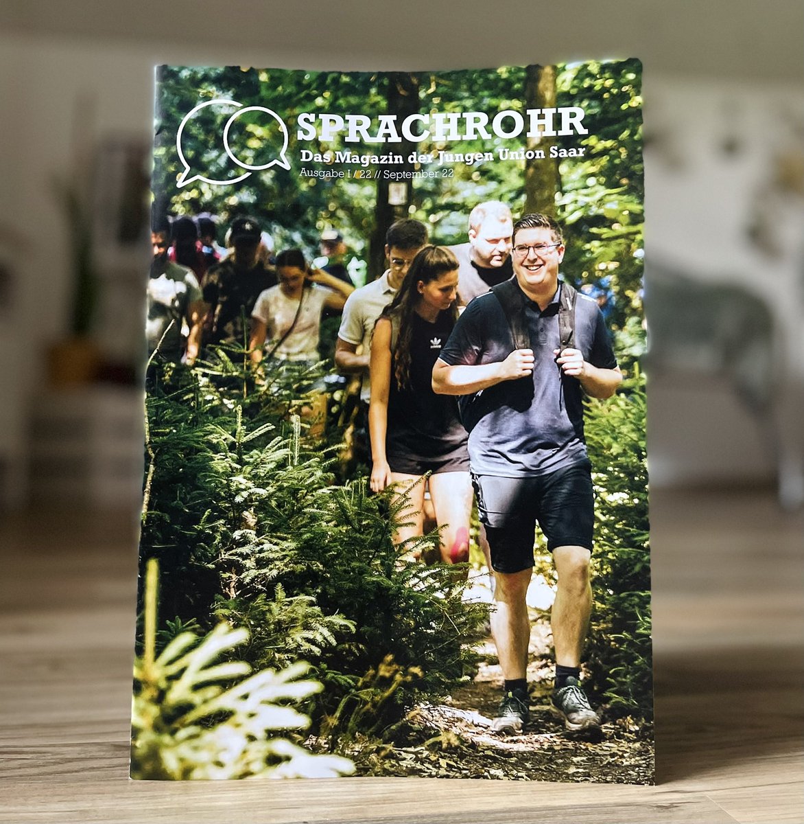 Heute in den Briefkästen unserer Mitglieder im ganzen #Saarland - das neue Sprachrohr 🙌🏼 Wir haben den neuen Vorsitzenden der <a href="/cdu_saar/">CDU Saar</a>, <a href="/Stephan_Toscani/">Stephan Toscani</a> getroffen, mit <a href="/freddibecker/">Frederic Becker</a> über unsere JU gesprochen &amp; <a href="/JoReiter/">Jonas Reiter</a> im Landtag besucht. Lest selbst 💥📬