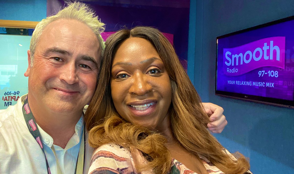 GarethEvansShow's tweet photo. The benefit of a long day … a rare selfie with lovely @AngieGreaves! @smootheastmids #SmoothBreakfast and #SmoothDriveHome in the same room! At the same time!! Xx https://t.co/4zYSJOUbH1