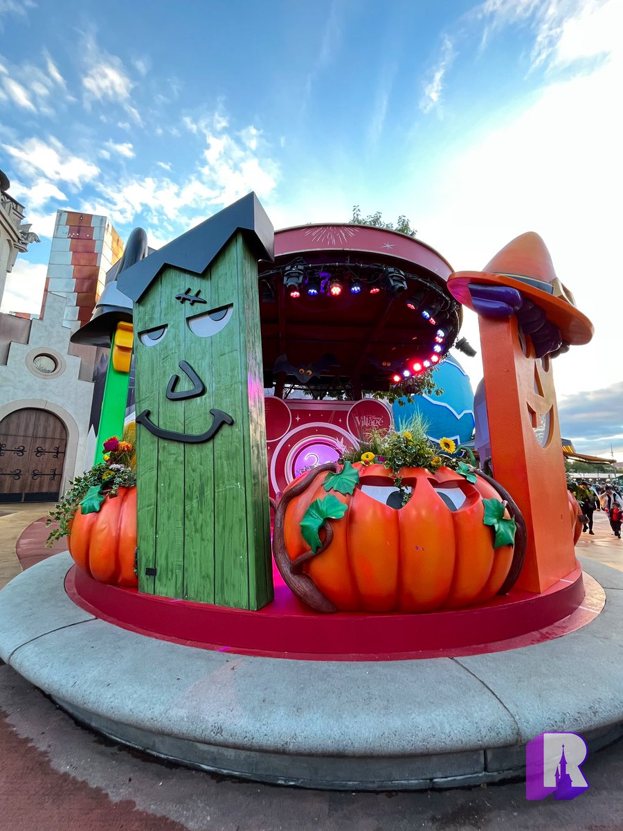 DLPReport's tweet photo. 🎃 At Disney Village, Halloween decorations have been installed on (or rather are blocking) the stage: https://t.co/b8g97OpRzQ