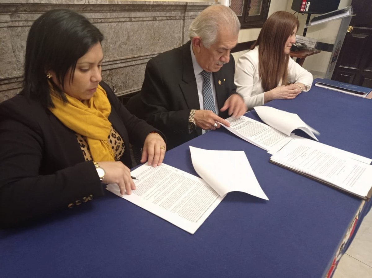 CROIII_LC's tweet photo. Decana del CRO III LC participó en reunión del Consejo Regional de Decanos de los Colegios Profesionales | 27 de setiembre
https://t.co/PmQnvfezP1 https://t.co/kelal5gEE5