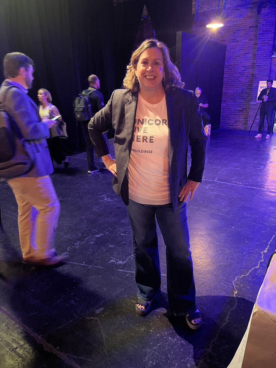 Spotted at #3686Fest: our #BuildInSE merch modeled by <a href="/kseals/">Kim Seals</a> visiting from Atlanta!

Kim is a general partner with @thejumpfund and speaking at 1pm on the panel session “The value-add investor: becoming an operator-angel” along with <a href="/ericsatz/">Eric Satz</a> <a href="/ericbahn/">Eric Bahn 💛</a> <a href="/cebrock/">Charlie Brock</a> <a href="/jnpayne/">Josh Payne</a>
