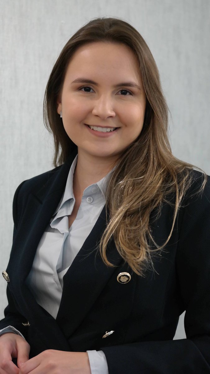 brunadellatorre's tweet photo. Submitted my ERAS application yesterday. Another step towards the #internalmedicine residency. This #IMG is ready for interview season! #couplesmatch #match23 #medtwitter https://t.co/YYrmfVP9ee