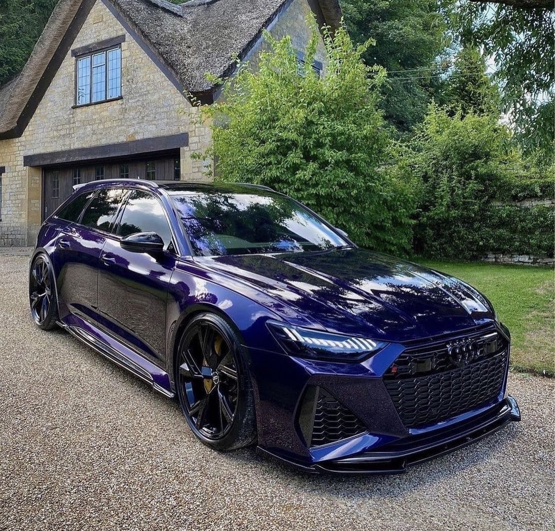 FastCarsWorld's tweet image. Audi RS6 ✨