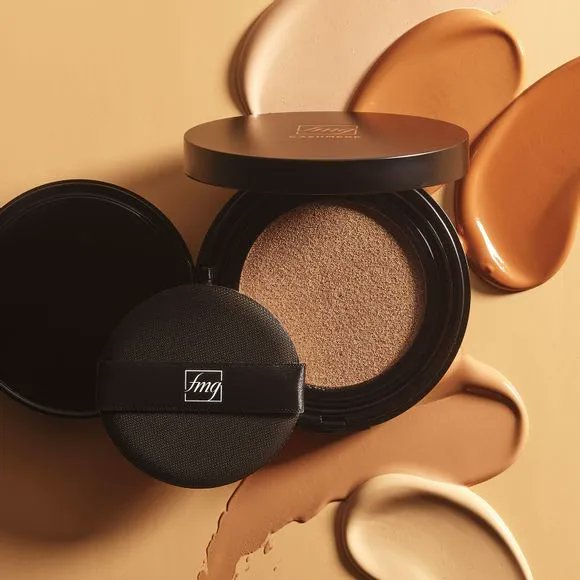 AvonLadyNJ's tweet photo. Press into cushion to pick up foundation. Cashmere #CushionFoundation is a lightweight, breathable formula with buildable velvety soft matte color, available in 16 shades. https://t.co/fnj6OvQ982
#Makeup #FaceFoundation https://t.co/syjLHV0Prb