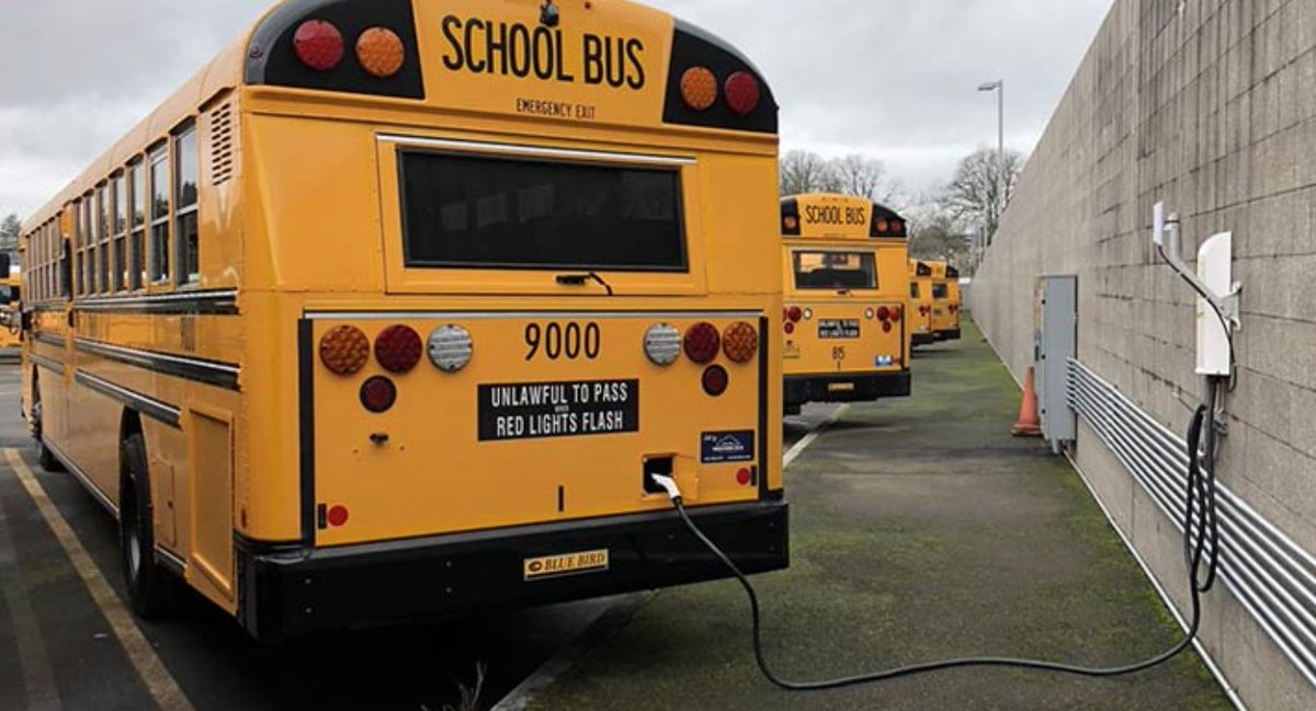 ForthMobility's tweet photo. @portlandgeneral announced five recipients of the 2022 Electric School Bus Fund, paving the way for six additional electric school buses to be on the road serving Oregon students in the years to come.

https://t.co/69FqQdNwEK

#electricschoolbus #portlandgeneralelectric https://t.co/QBWcLiawsK