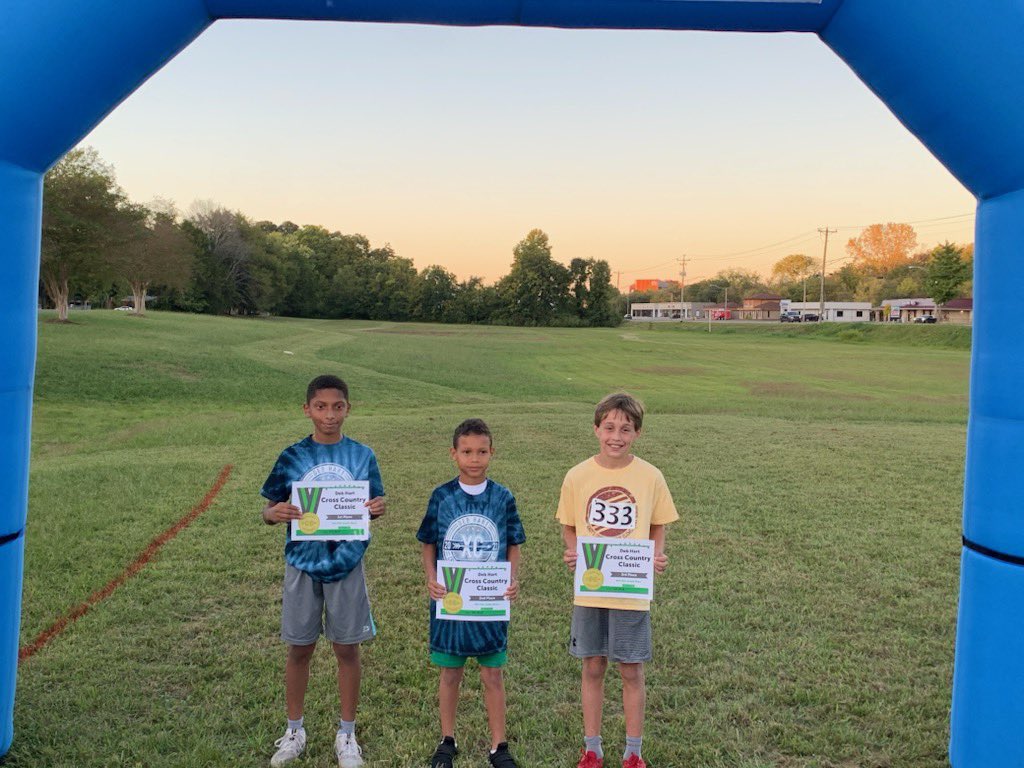 WeAreMayfield's tweet photo. Congratulations to the Mayfield athletes who competed in the Deb Hart Cross Country Meet. Our girls team placed 3rd, and Reese Bryant came in overall 2nd place with a time of 5:59. That’s a sub 6 minute mile!!! 🤩🤩￼ https://t.co/uxAcbupWoq