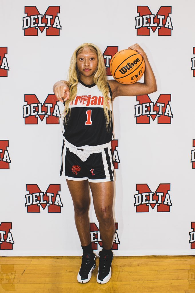 Deundria Stovall tweet media