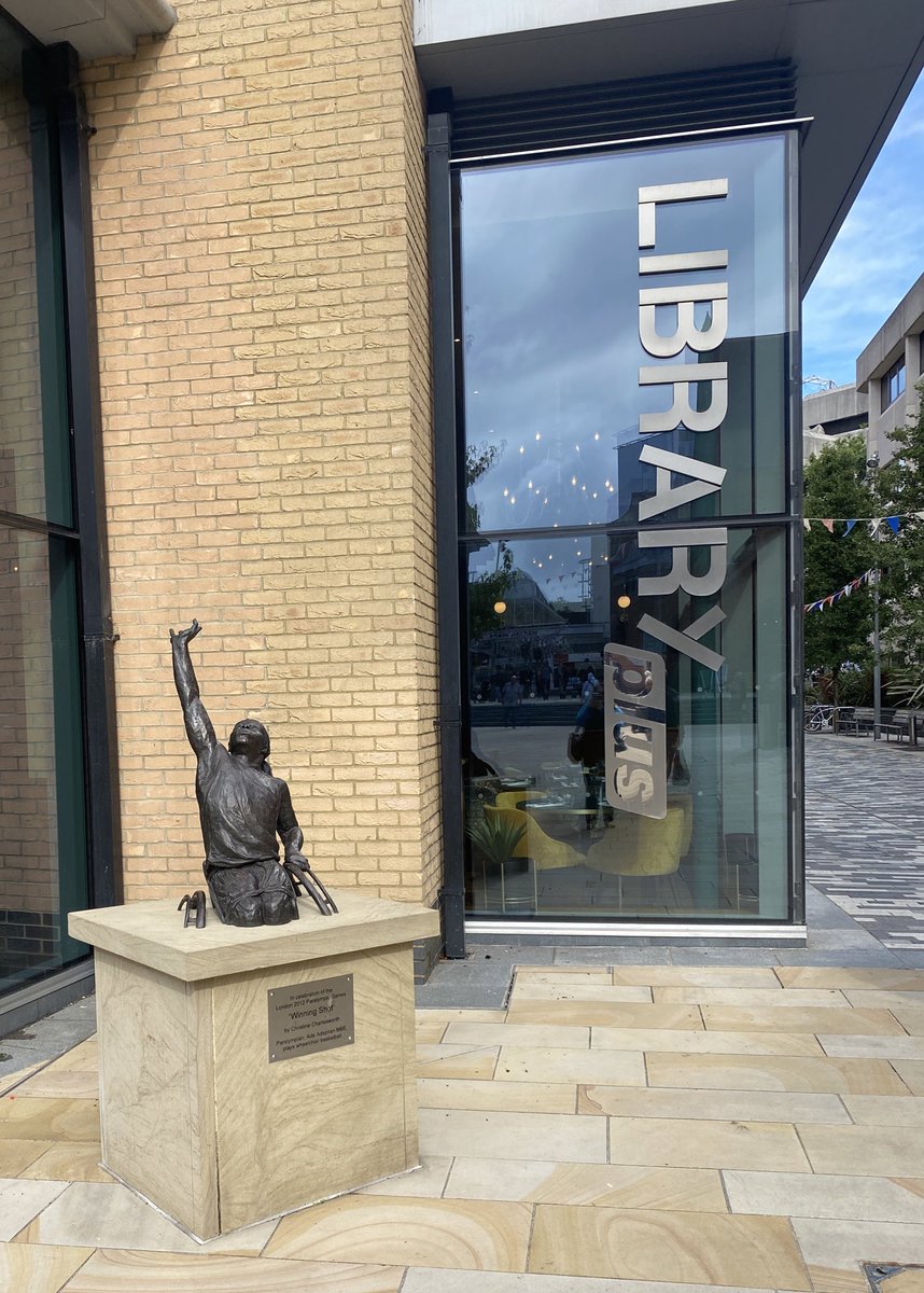 lisbeverley's tweet photo. Great visit to @WokingLibrary, to meet new colleagues, see the #Woking Recommends #librarystock displays. #wokinglibrary runs lots of great events, check them out here: https://t.co/xFfBBo4VS3 @SurreyLibraries https://t.co/xZkZ8p0yOU