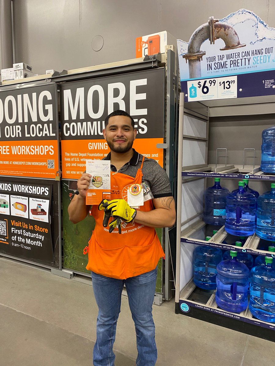 selasaid3's tweet photo. Congratulations Jesus on getting your Gold award!! 
@OscarM_8523 @DianaSundermann @Dalton8523 @valbroncos @DavidF_8523 @Kevin_Felix_ https://t.co/f2z0o5q0ew