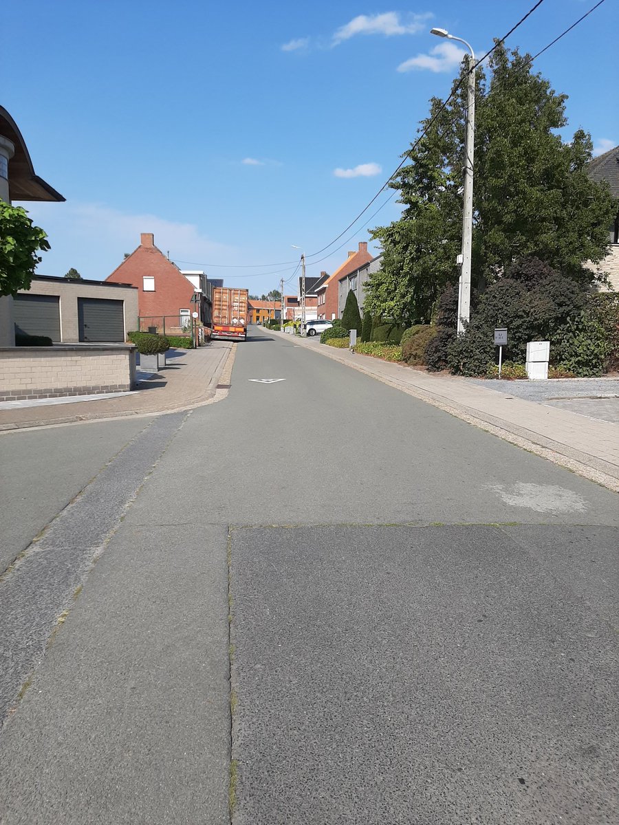 j_vanlerberghe's tweet photo. @Geeromsphil Jammer dat er hier geen Philippe rond rijdt... https://t.co/REun7HIQXU