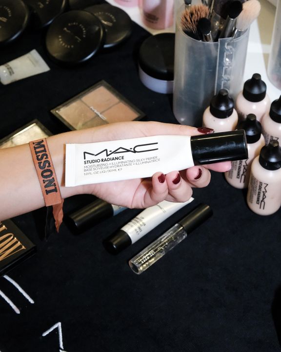 MACcosmetics's tweet photo. Things got hot and steamy at @Missoni #SS23 💦. #MACTrend #SteamySkin
Makeup Artist: Diane Kendal
#MACTrend #MACBackstage #MFW https://t.co/4OFvZCm9kD