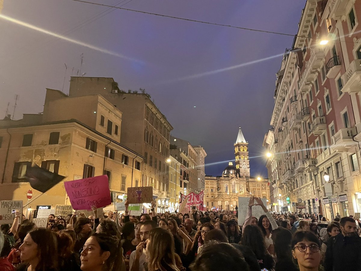 La prima manifestazione politica post elezioni: <a href="/nonunadimeno/">NonUnaDiMeno</a> in piazza per l’aborto libero, sicuro e garantito.