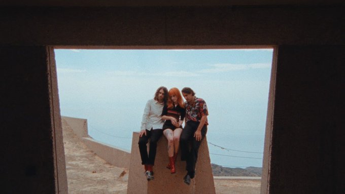 Paramore_GR's tweet photo. Paramore's music video for "This Is Why" is now available on Youtube:

https://t.co/UXMtTYs0l6 https://t.co/OfgFIFnyKk
