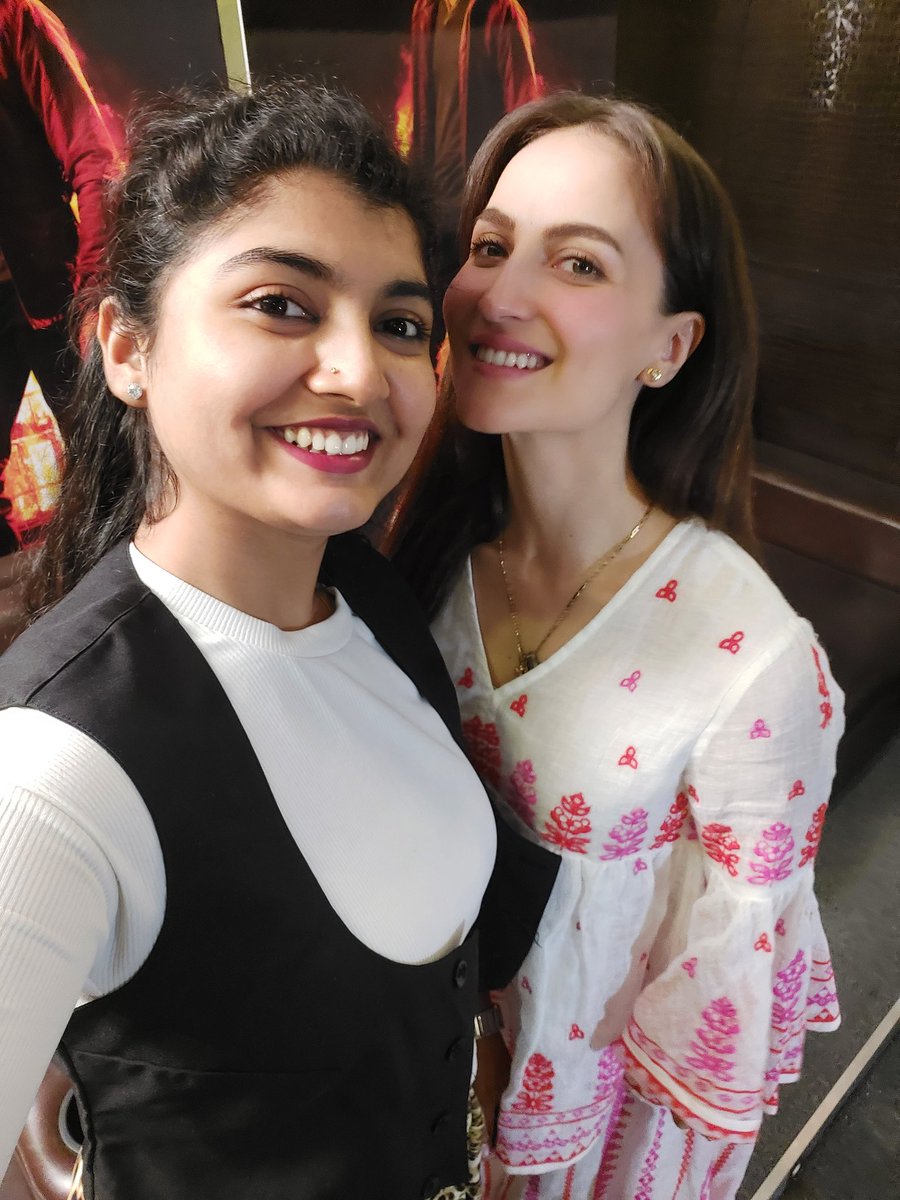 Wishing you all the Love and Luck with #NaaneVaruvean 🥳 Welcome to #Kollywood @ElliAvrRam 🤗🤍 . . . #NaaneVaruveanFromTomorrow #NaaneVaruveanFromSept29 #NaaneVaruveanFDFS