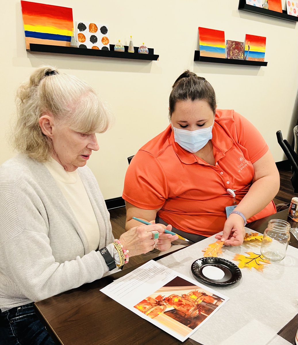 OaksAtByron's tweet photo. Our artisans were busy at work creating fall-inspired luminaries. 🕯️🍂 #TrilogyLiving https://t.co/UUkHpNefXR