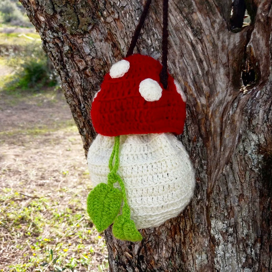 paintproquo's tweet photo. My mom made this handmade mushroom bag!! So this post is for you, mom 😊
🪵🌱🍄🧶🪡

#handmade #mom #diy #mushroom #bag #crochet #crocheting #crochetaddict #crochetlove #crocheted #crochetblanket #crochetlover #crocheteveryday #crochetpattern #crochetlife #crochetdoll #crochettoy https://t.co/F6xO8sQOv0