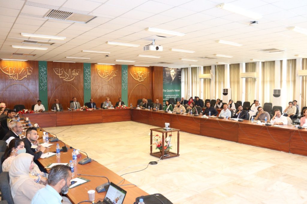 Asian_Telegraph's tweet photo. Provincial Administration to discourage undue Profiteering: Ahsan Iqbal https://t.co/rLgxEj4SN2