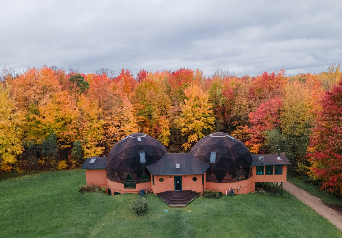 The Off Map lodge always looks good, but there's something special about it in the Fall.