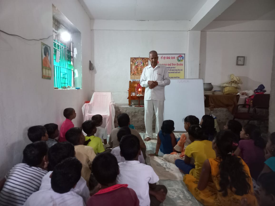 sathyasaiodisha's tweet photo. Loving Sairam..
With the Blessings of Sri Sathya Sai Baba, two days Samithi darshan and devotees meet was organised at Kingol Samithi of Dhenkanal district on 10th and 11th September 2022.
#SamithiDarshan
#Dhenkanal
-Media Team https://t.co/BEQEMFgsKx