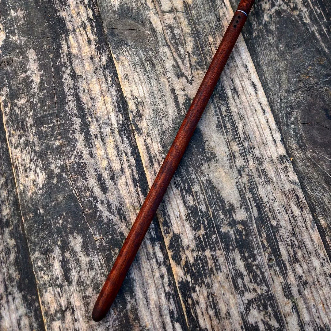 paintproquo's tweet photo. New and simple wand!

You can make one with my tutorial!! 
🪵🌱🪄🔮🐍🦁🦡🦅

🌱 41,5 cm

🌱 Hawthorn wood

🌱 Dragon heartstring core 

🌱 Quite flexible

#harrypotter #harrypotterfan #harrypotterworld #Harrypotterforever #harrypotterbooks #harrypotterfandom https://t.co/I6MY3tZ9IF