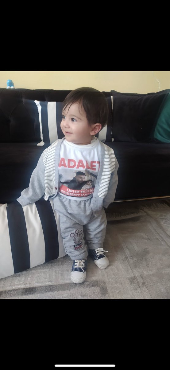 Daha minicik bir bebek babasına adalet istiyorsa Bu ülkede adalet kalmamış demektir.
UfukBüleze Özgürlük