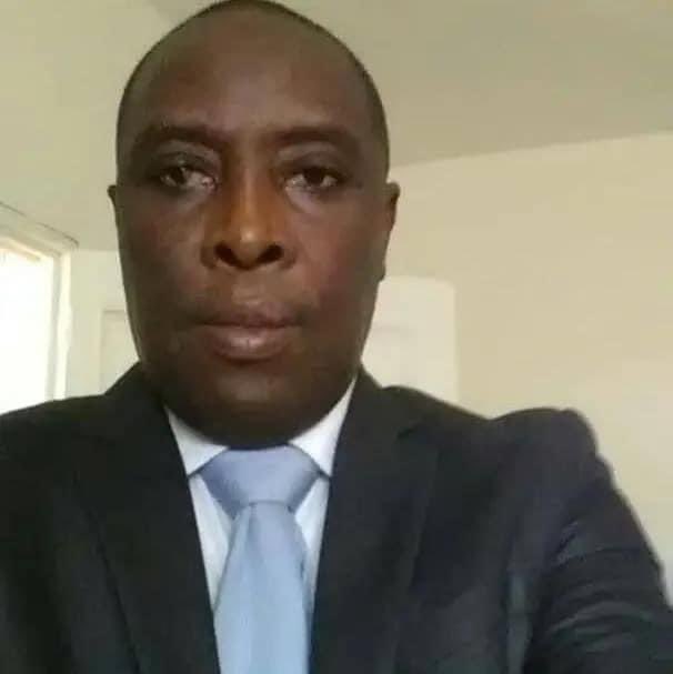 Me. Sonet Saint-Louis, youn nan konseye zonbi Jovenel yo.
Bare vòlò !

Prete n yon grenn retweet souple !