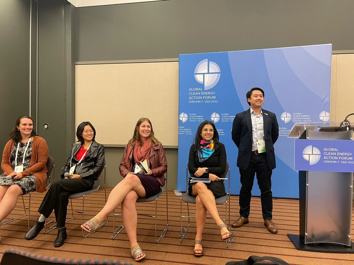 ClimateReality's tweet photo. Thanks to @GCEAF_USA 2022 for hosting a panel with us and @GlobalShapers! We are ready to #LeadOnClimate and start a just transition to clean energy. https://t.co/SdehVJXxAb
