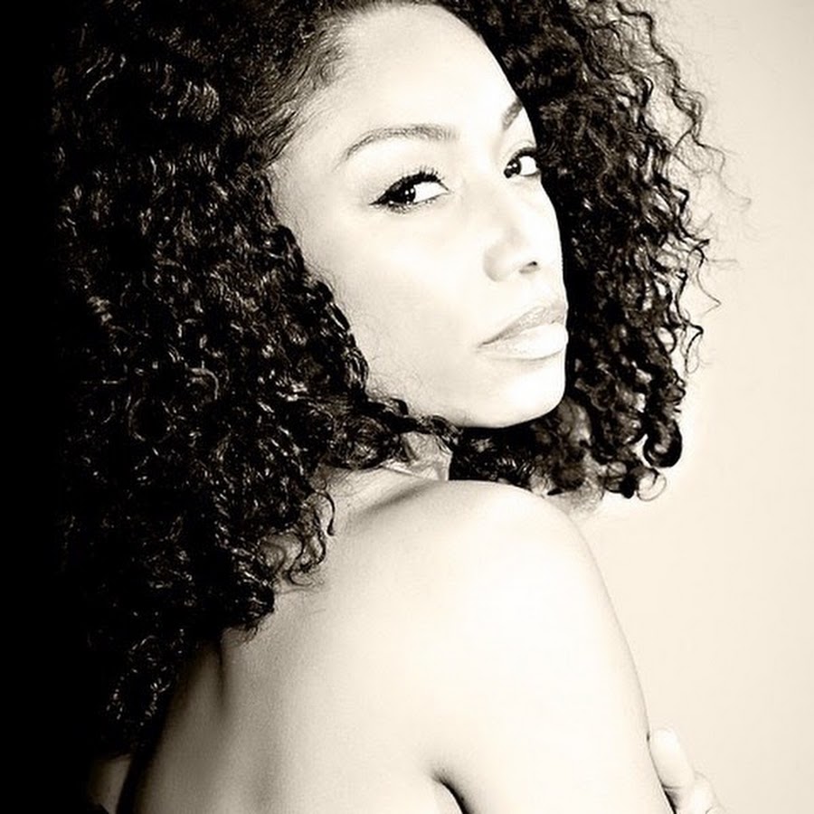 Happy Birthday to Karyn White - 