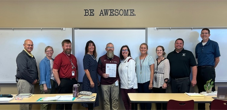 Buhler Schools is excited to announce our district Kansas Teacher of the Year nominees!  All of our teachers are exceptional and these two are two of the very best. Join us in congratulating 

Courtney Adkins, Elementary Nominee
Brian Moler, Secondary Nominee