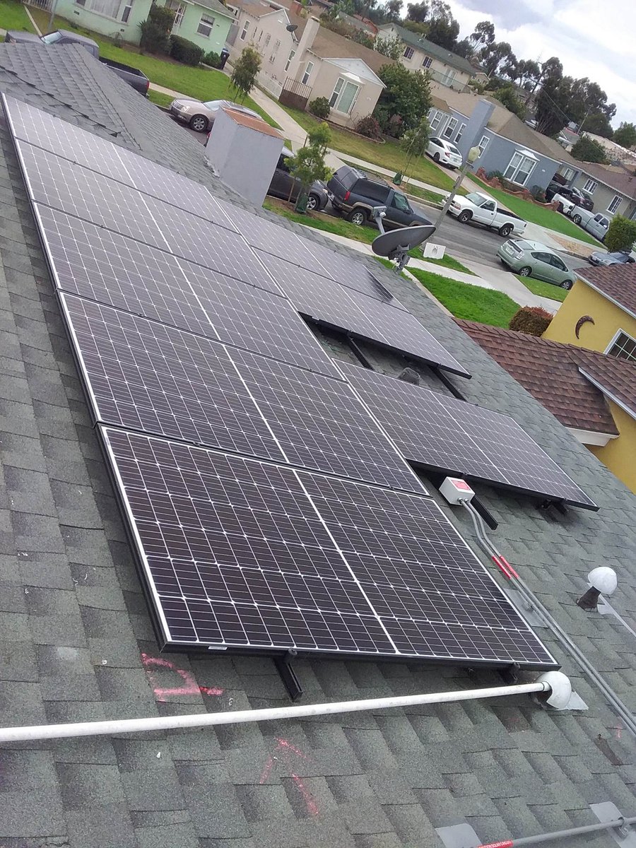 LA_SlateZ's tweet photo. The #SouthLAEcoLab is a community-driven proposal seeking to secure $35 million in funding from @CalSGC to implement economic development through climate action. If you want a greener & climate resilient #SouthLA retweet & join our efforts!! Learn more https://t.co/6JUSinr5qY https://t.co/Ts9yWtnT5i